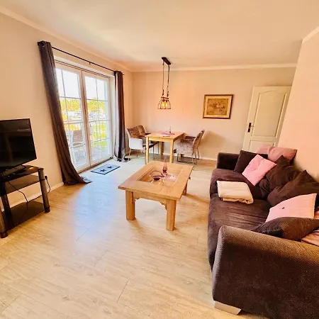 Apartment Ferienhaus Am Yachthafen, Strandgut *