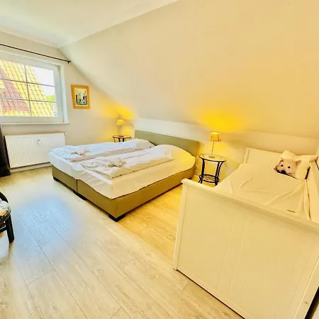 Apartment Ferienhaus Am Yachthafen, Strandgut Rostock